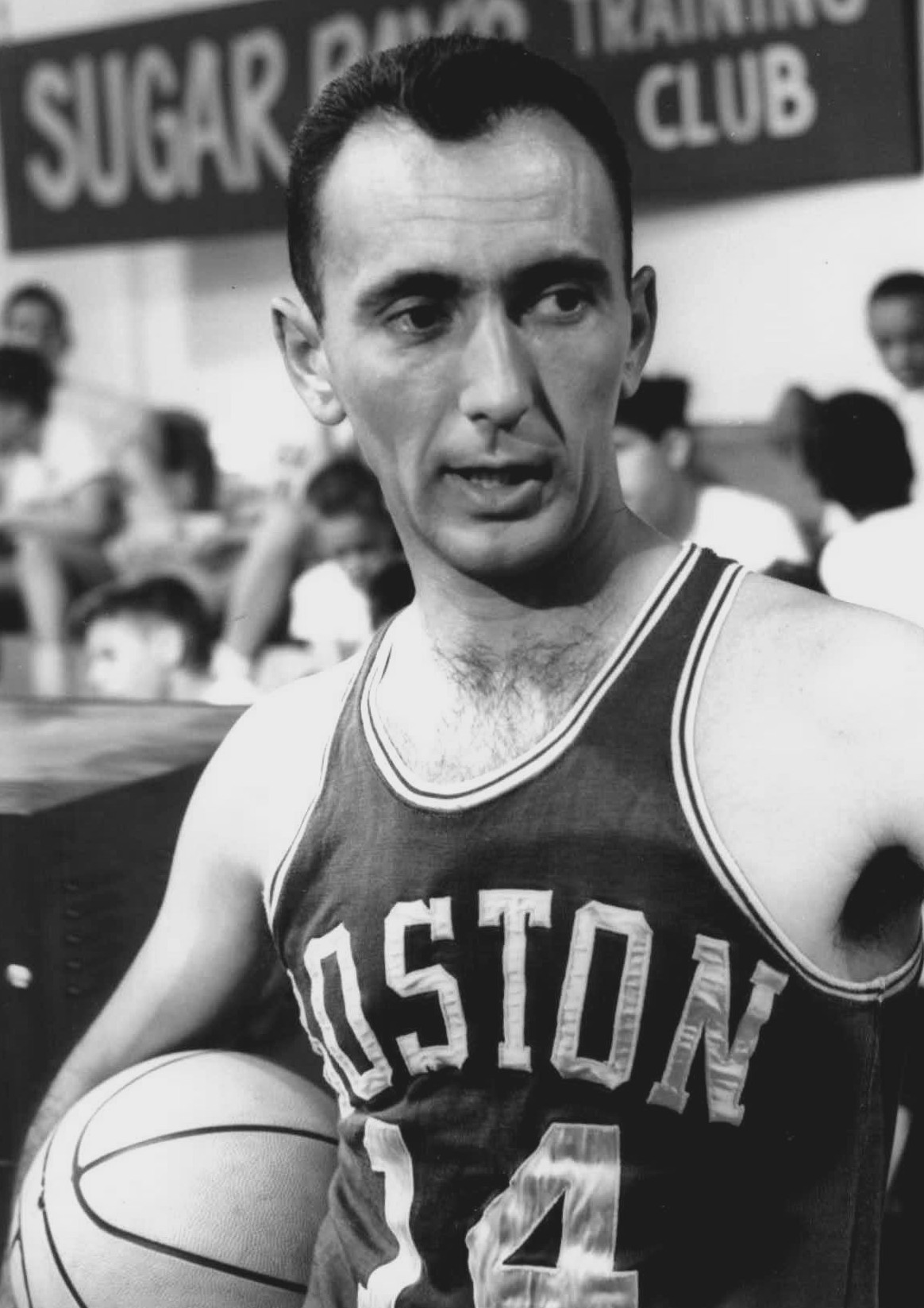 Profil Pemain Basket Legendaris Bob Cousy: Kehidupan dan Prestasinya