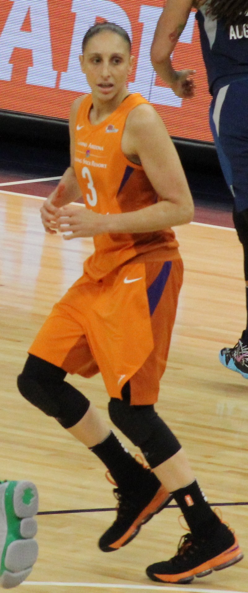 Diana Taurasi: Profil dan Perjalanan Atlet Basket Legendaris