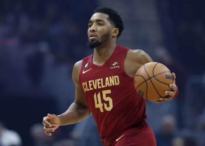Donovan Mitchell: Profil dan Perjalanan Atlet Basket Berbakat